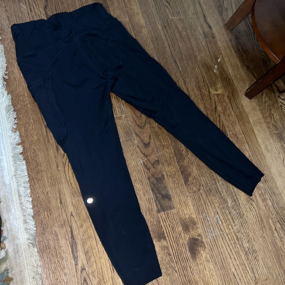 Lululemon leggings size 10